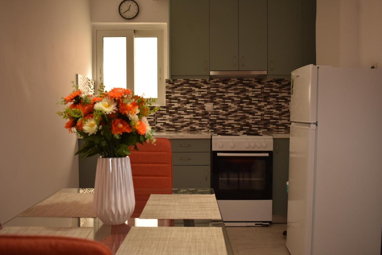 Iris Apartment Chania  Bagian luar foto